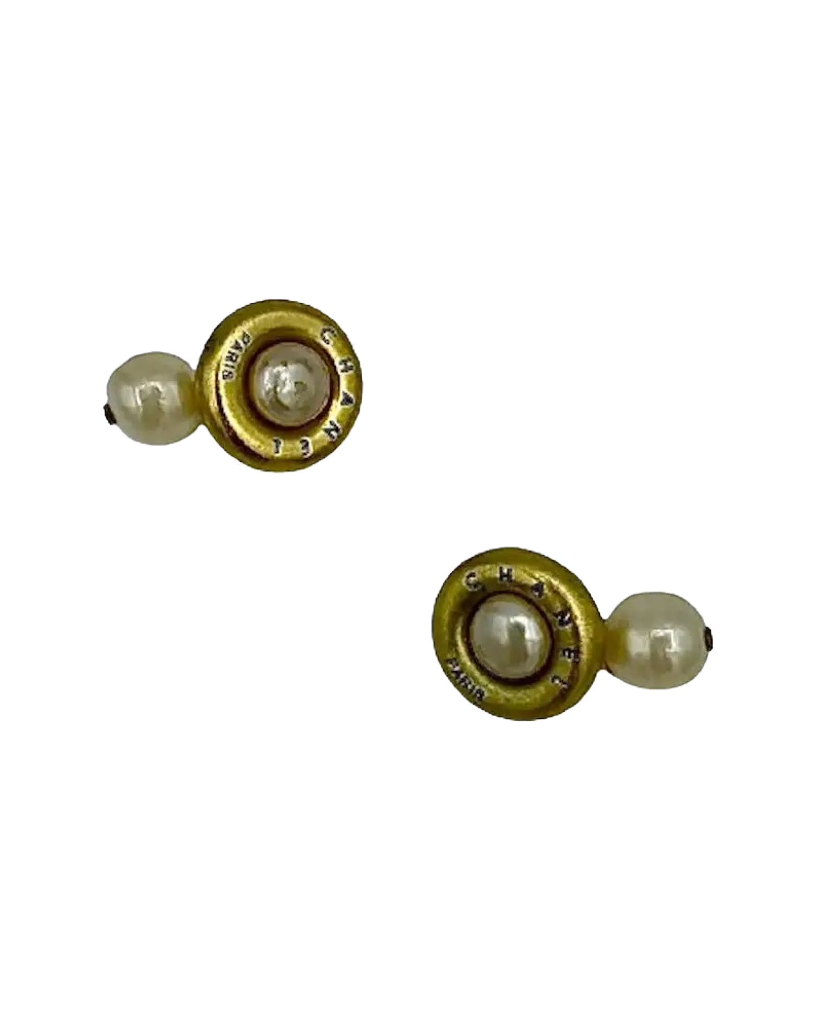 CHANEL Vintage Cufflinks in Gilt Metal and Pearl